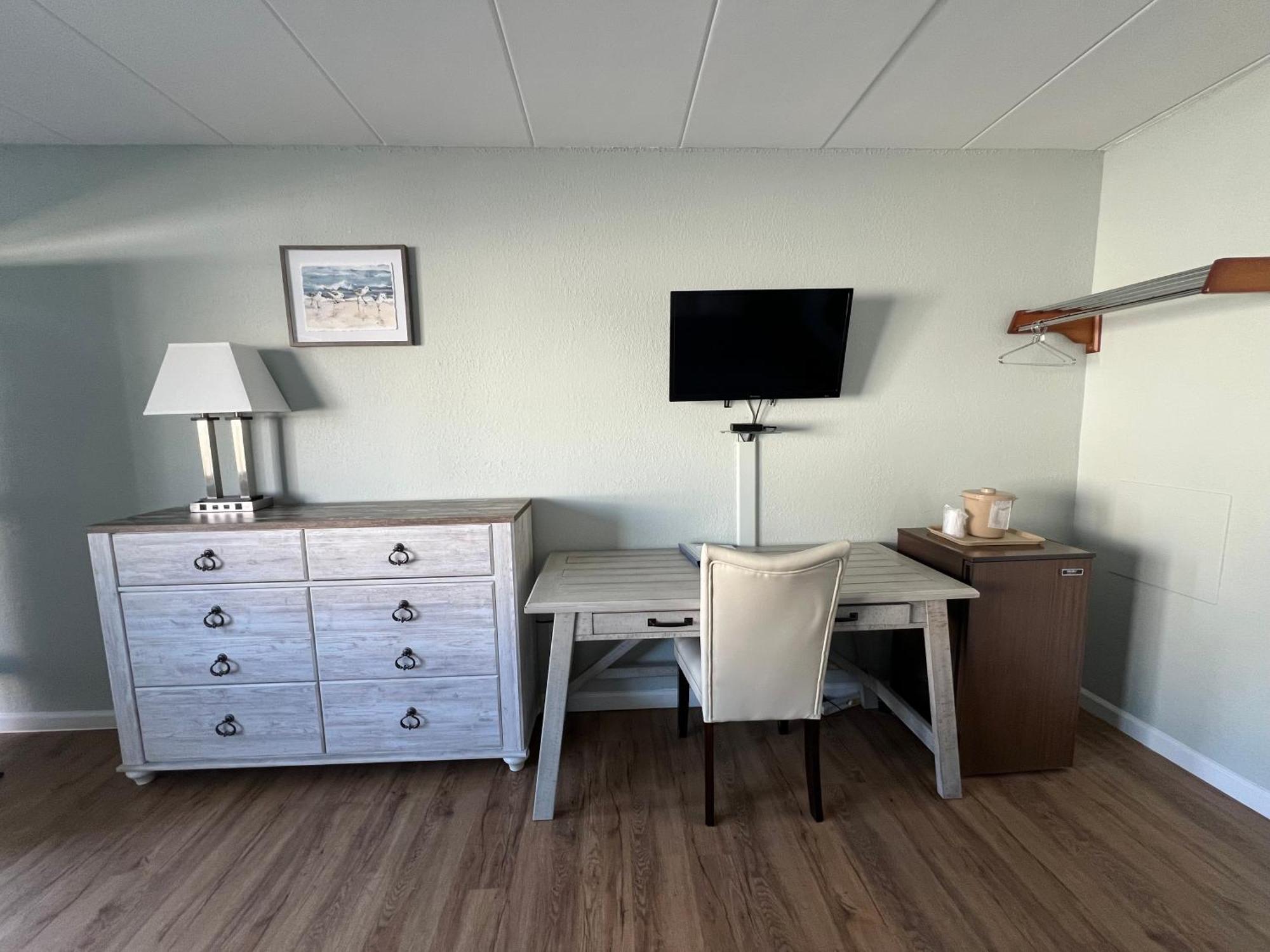 Sand Pebble Motor Lodge 포인트 플레전트 비치 외부 사진