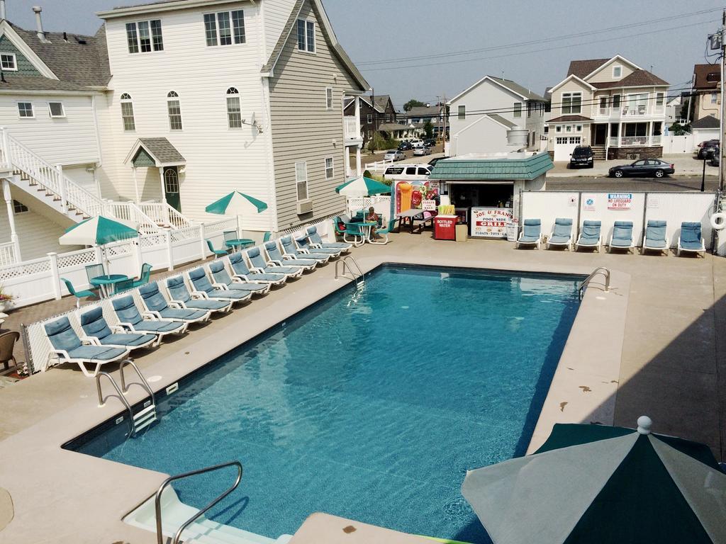 Sand Pebble Motor Lodge 포인트 플레전트 비치 객실 사진